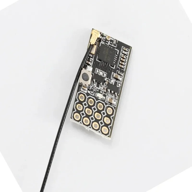 FS FS2A-4CH جهاز استقبال PWM ب - مراجعة Rc And Hobby وسعره